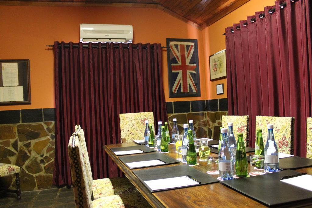 Kedar Heritage Lodge, Conference Centre & Spa Phokeng Экстерьер фото