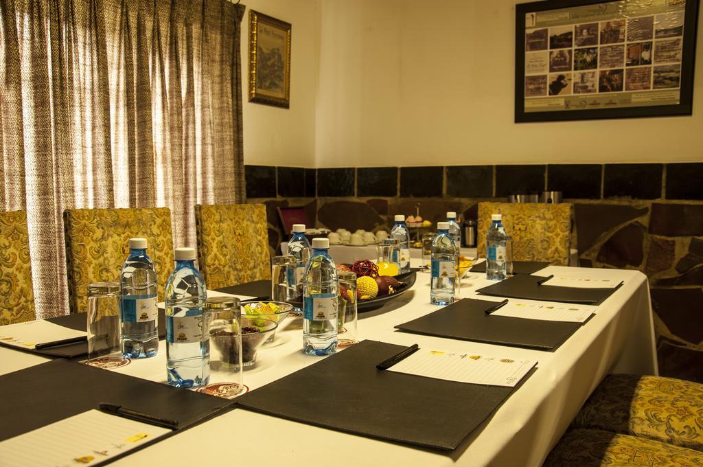 Kedar Heritage Lodge, Conference Centre & Spa Phokeng Экстерьер фото